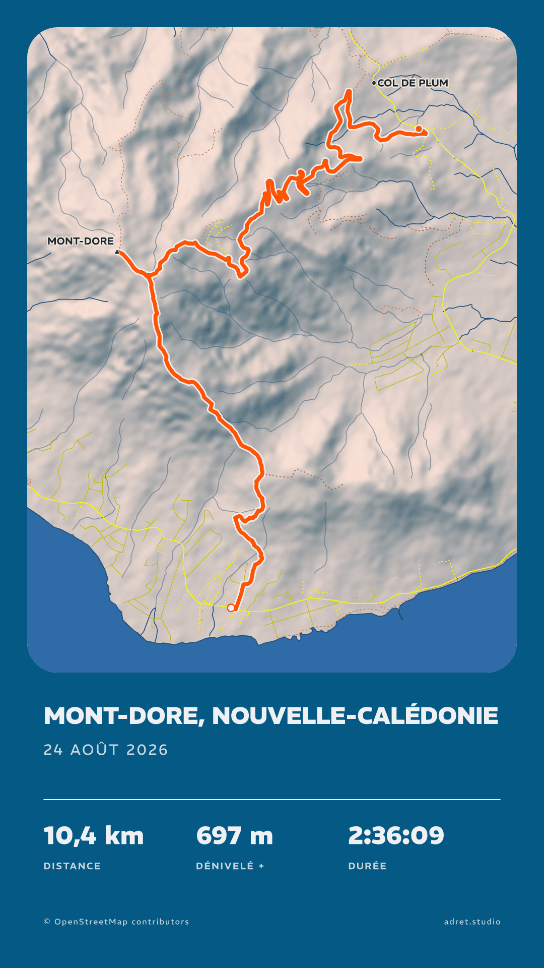 Affiche d’une randonnée au Mont-Dore dans le style Adret : relief ombré sur fond bleu nuit, tracé orange
